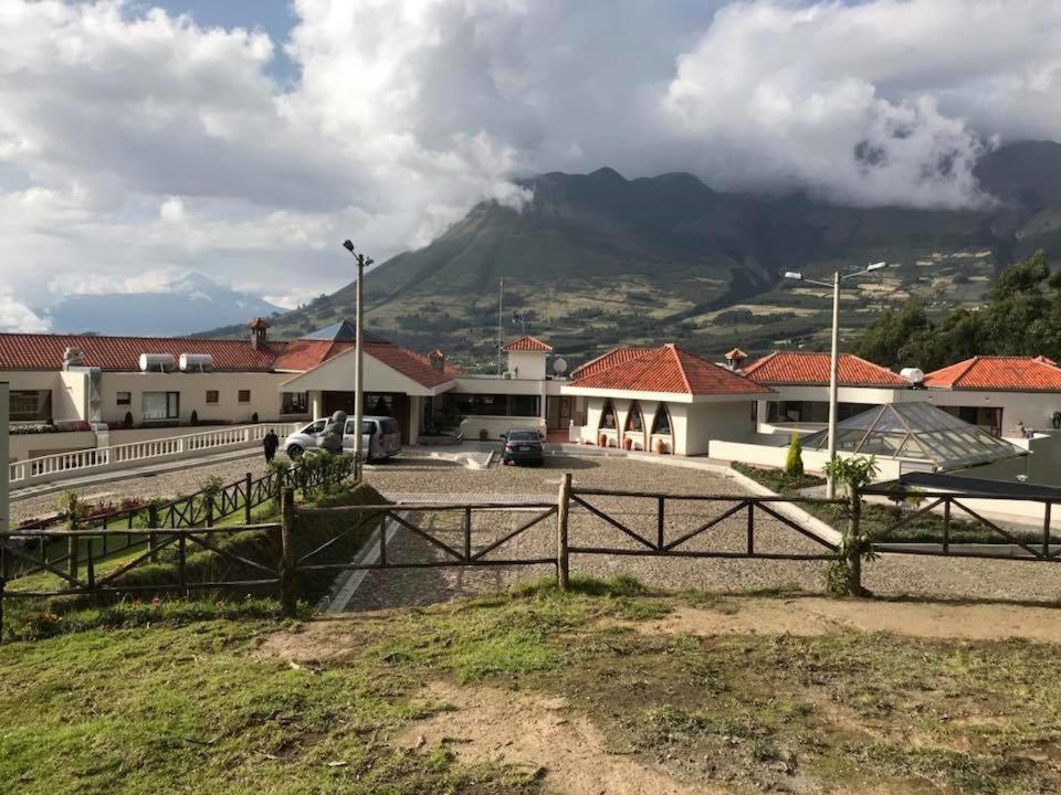 Hotel Medina Del Lago Otavalo Extérieur photo